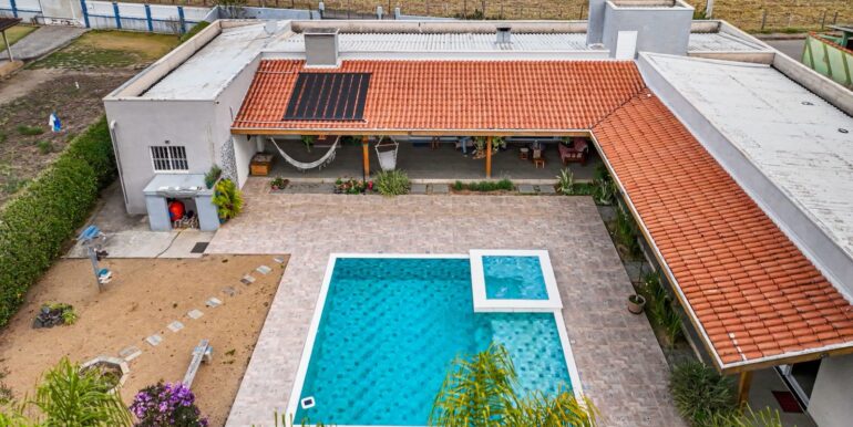 1b0b01f6-3110-4017-81da-13d7503a94a4