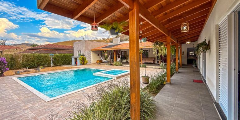 736ab526-b4a5-4363-bc97-ff1d2c66dcd6