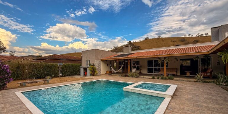 94a6adfc-88e8-4866-805e-dd1c399eacb7