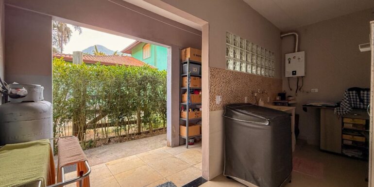 a68f60ee-a432-4a9a-ac54-6419688bfe49