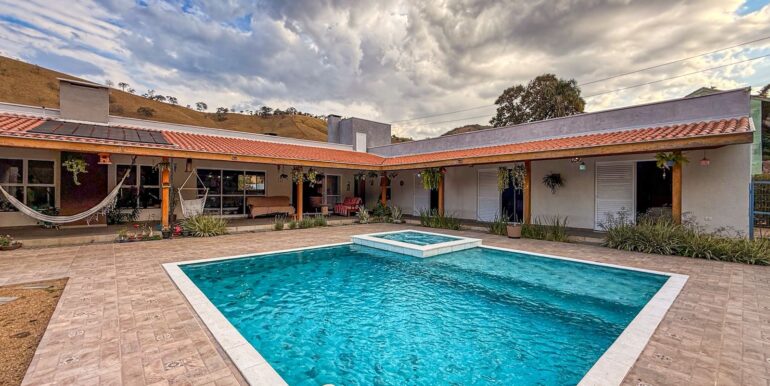 f2c6907d-7526-40af-b4af-d17eac9c92a2